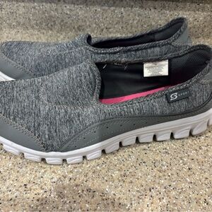 Women's skechers Size 11 Gray Slip-On Shoes